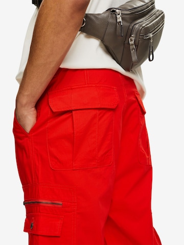 Regular Pantalon cargo ESPRIT en rouge