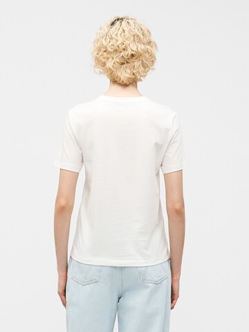 ONLY - Camiseta 'ONLHENNY' en blanco