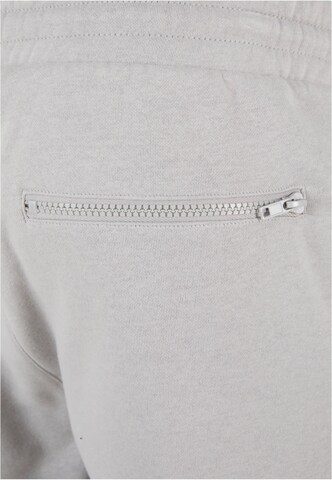 Urban Classics Tapered Hose 'Button Down' in Grau