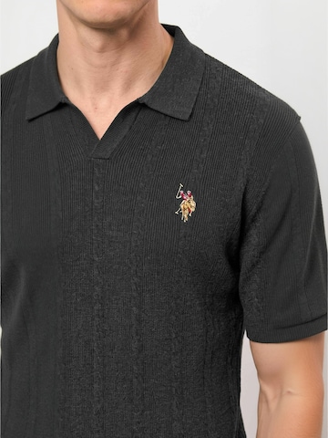 U.S. POLO ASSN. Regular Fit Paita ' UMDiderik ' värissä harmaa