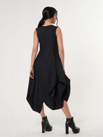 Robe Metamorphoza en noir