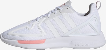 ADIDAS ORIGINALS Trampki niskie 'ZX 2K Flux' w kolorze szary: przód