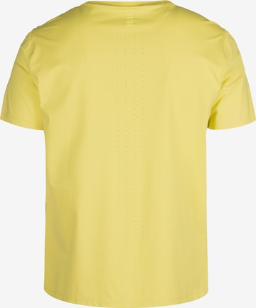 UNDER ARMOUR Performance Shirt in Yellow
