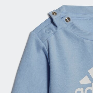 Completo per l'allenamento 'Bagde of Sport' di ADIDAS SPORTSWEAR in blu