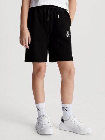 Calvin Klein Jeans Regular Shorts in Schwarz: predná strana