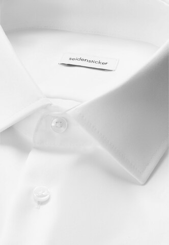 Fit confort Chemise SEIDENSTICKER en blanc
