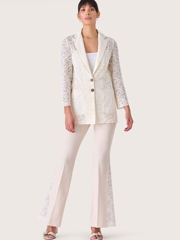 Flared Pantaloni 'VICTORI' di Camomilla Italia in beige