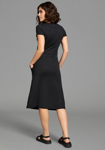LAURA SCOTT Dress in Black