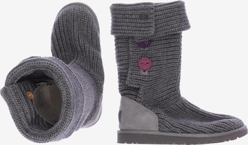 UGG Dress Boots in 35 in Grey: front