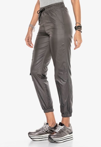 CIPO & BAXX Regular Pants in Grey