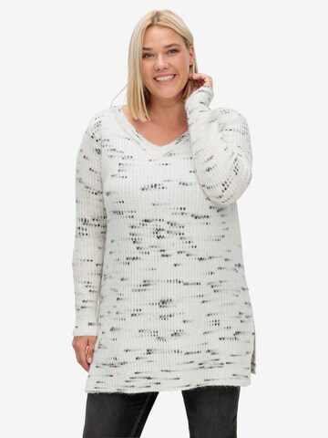 SHEEGO Sweater in White: front