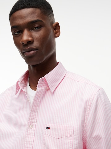 Tommy Jeans Regular fit Button Up Shirt in Pink