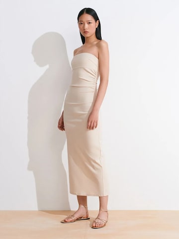 Dilvin - Vestido em bege