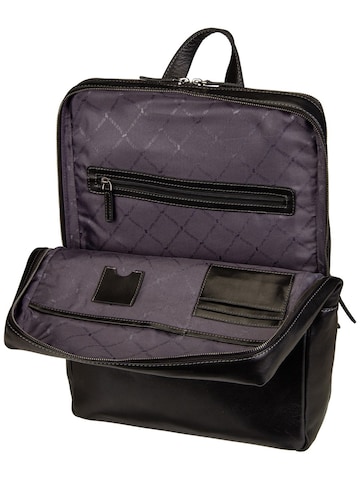Braun Büffel Backpack in Black