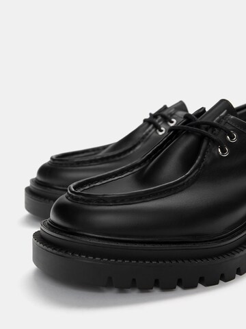 Pull&Bear Buty sznurowane w kolorze czarny