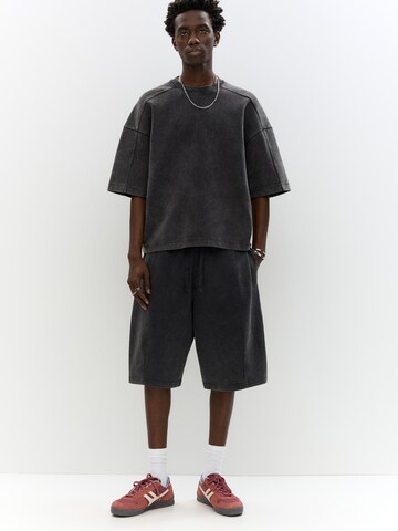 Pull&Bear Baggy Shorts in Grau