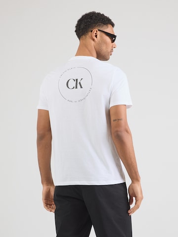 Calvin Klein Jeans Футболка в Белый: спереди
