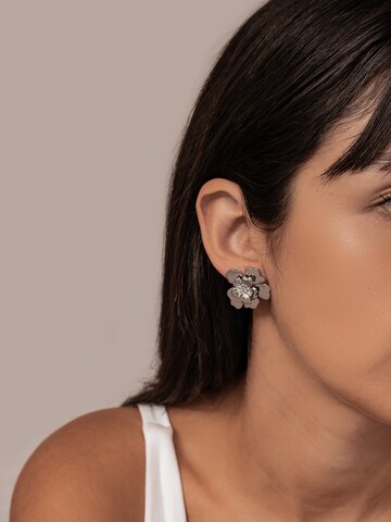 Hey Happiness Earrings 'Petal Blossom' in Silver