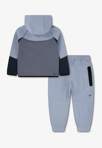 Nike Sportswear Strój do biegania 'TECH FLEECE' w kolorze szary