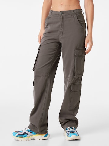 Bershka Wide leg Cargo Pants in Grey: front