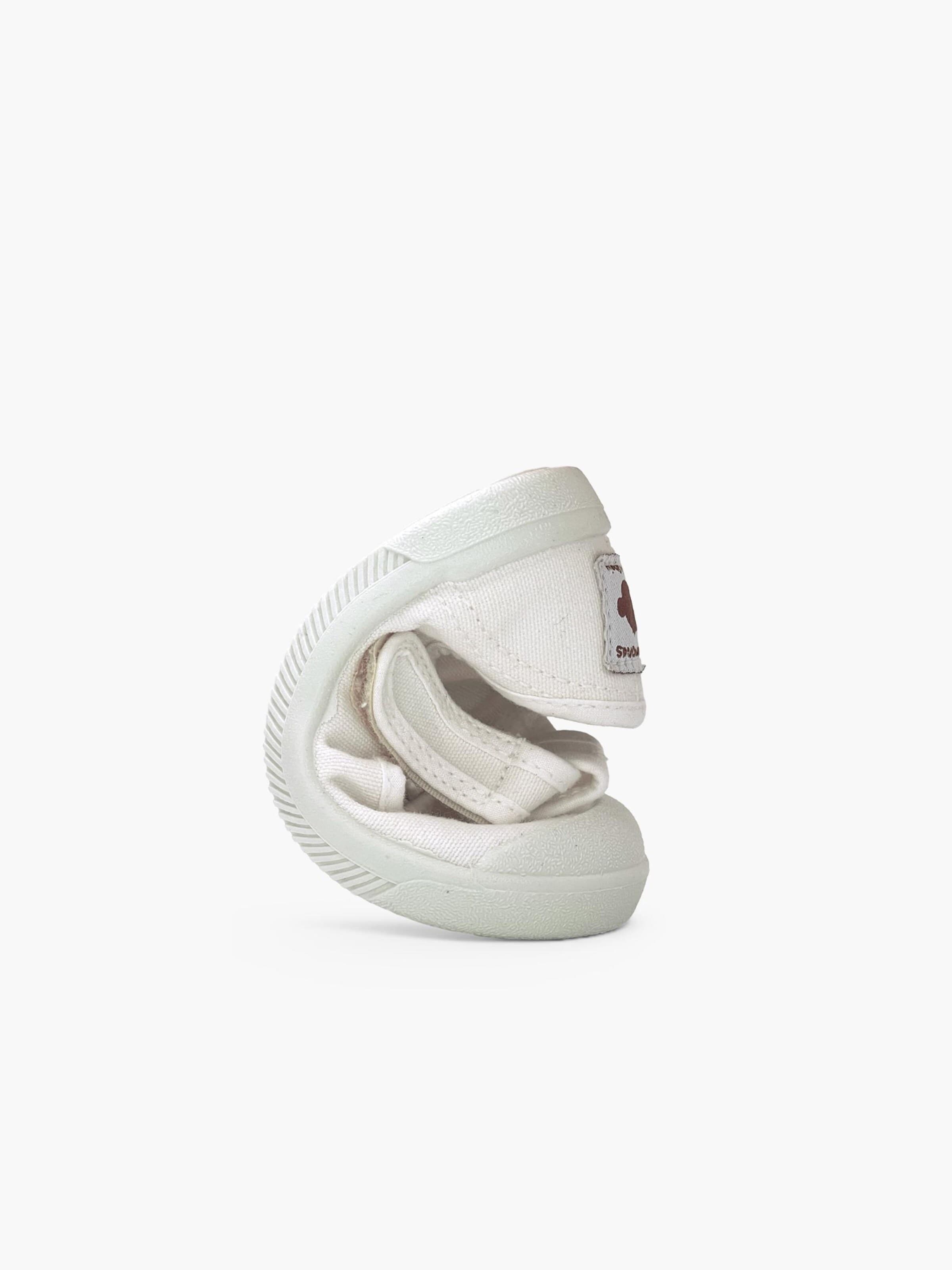 Chaussure basse Pisamonas en blanc