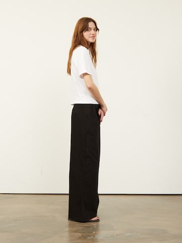 Aligne Pleated Jeans 'Connie' in Black