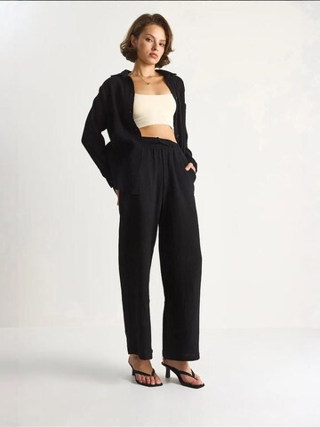 Bianco Lucci - Regular Calças em preto