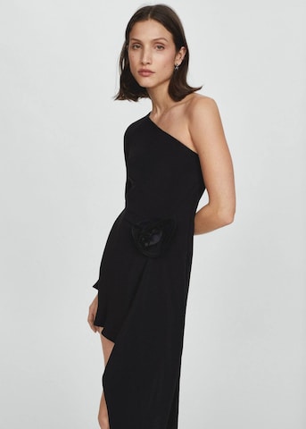 Rochie 'Gardenia' de la MANGO pe negru