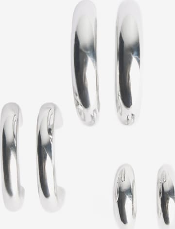 Bershka Korvakoru värissä hopea: etupuoli