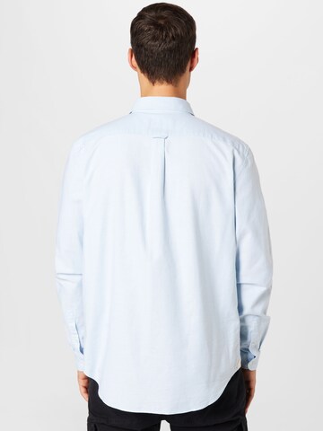 LACOSTE - Ajuste regular Camisa de negocios en azul