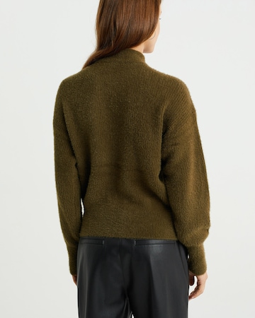 WE Fashion Sweater in Green