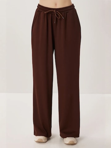 Pantaloni sportivi di Happiness İstanbul in marrone: frontale