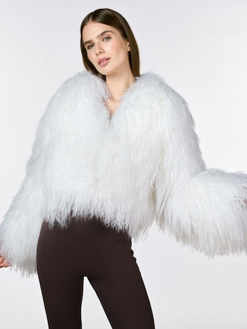 WeLoveFurs Winter jacket 'Weiße Tibetlamm Jacke CHLOÈ' in White
