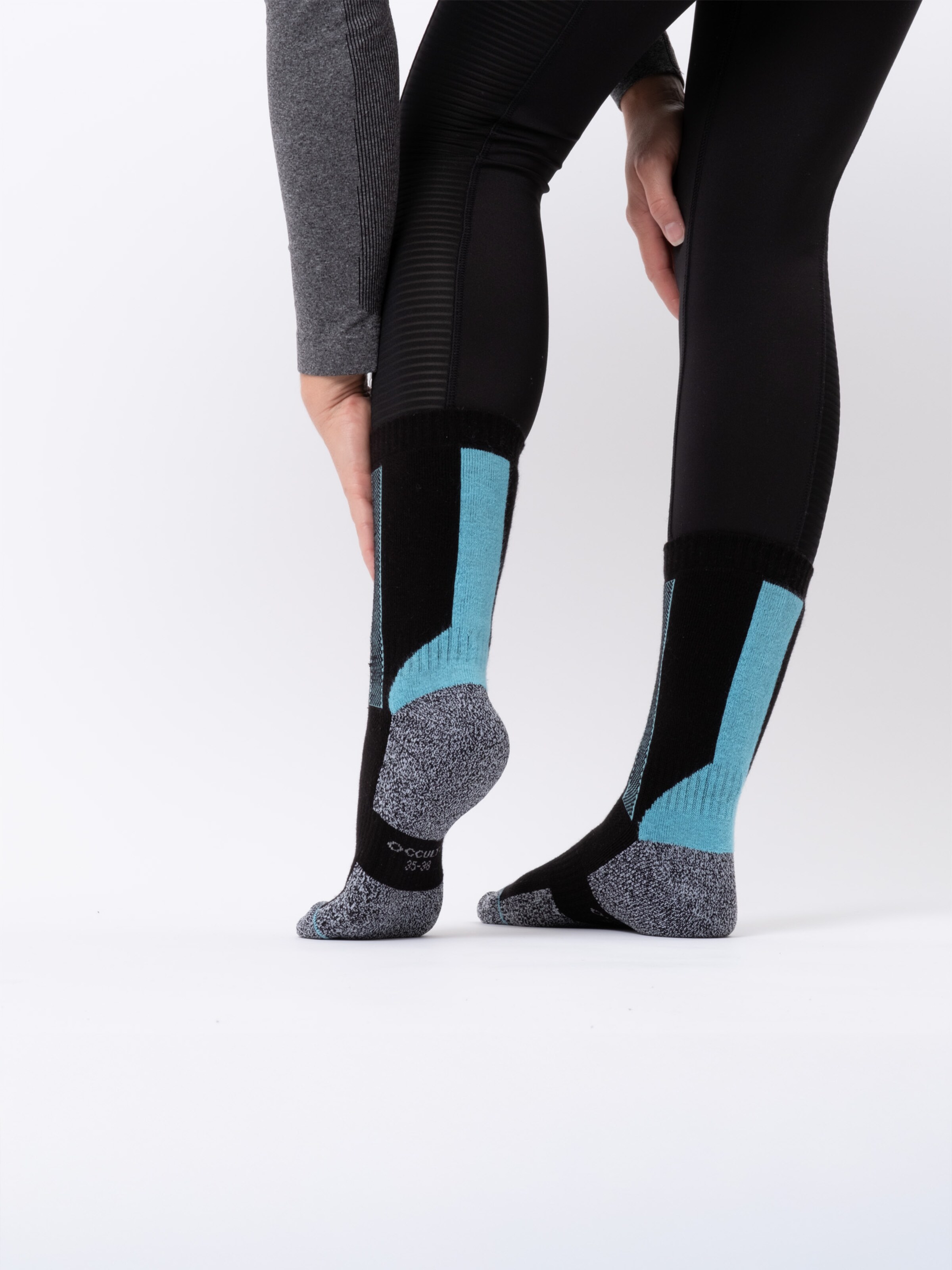 Calzino sportivo 'Gerlinde' di Occulto in nero: frontale