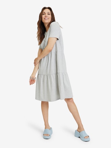 Robe Cartoon en gris : devant