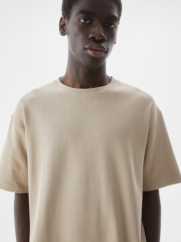 Pull&Bear T-Shirt in Beige