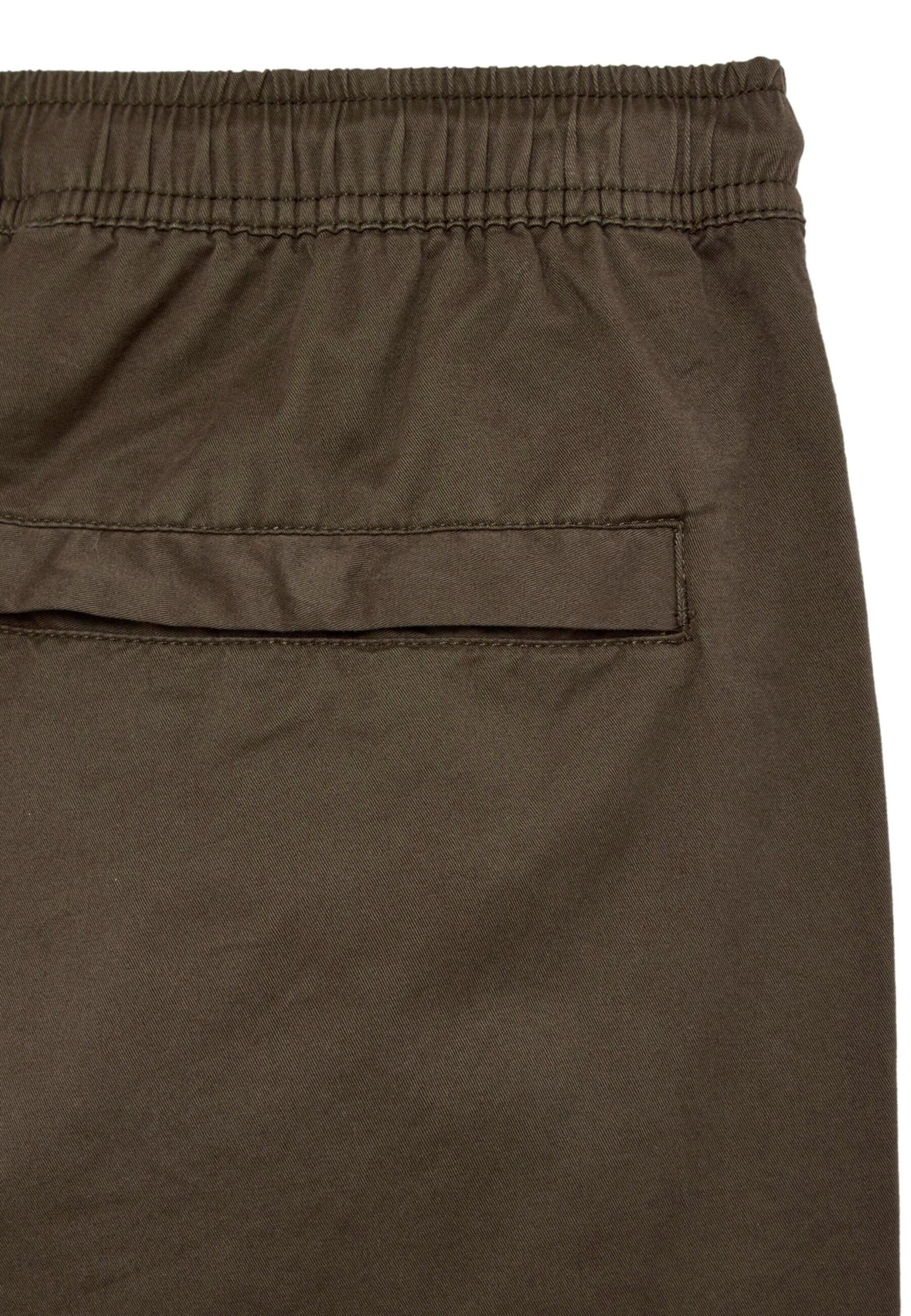Weekend Offender Tapered Hose 'Bordeta' in Grün