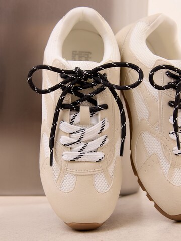 Friends Like These Platform trainers in Beige