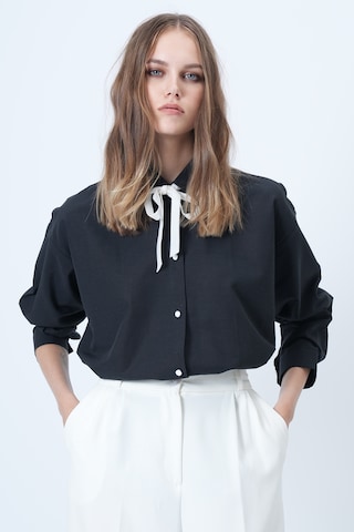 Trend Alaçatı Stili Bluza | črna barva: sprednja stran