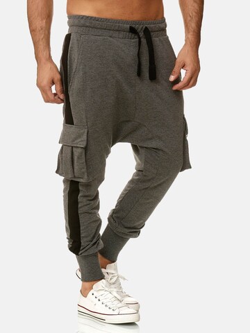 regular Pantaloni '19618' di Tazzio in grigio