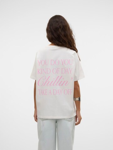 T-shirt 'VMKatrine Caty' VERO MODA en blanc : devant