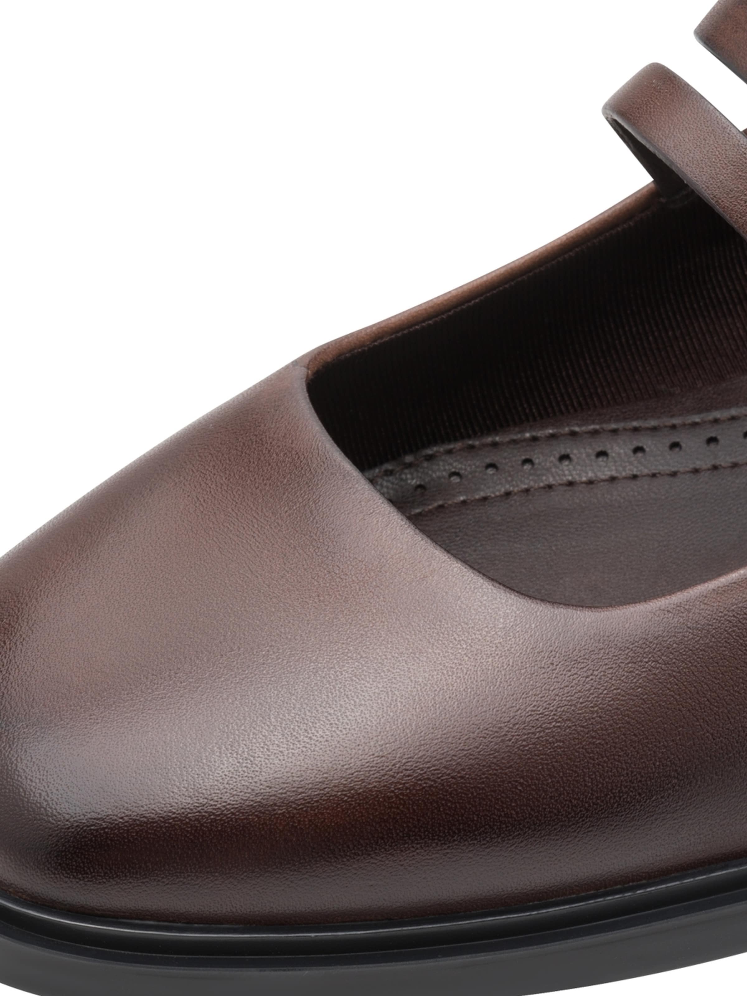 Tamaris Strap ballerina in Brown
