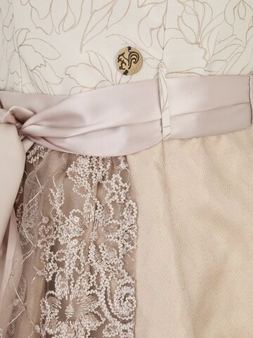 Dirndl 'GY-9-Schwindegg' di MARJO in beige