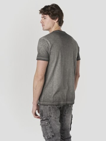 Maglietta di KOROSHI in grigio