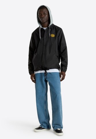 VANS Between-season jacket 'Riley II Coach' in Black