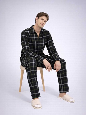 PANTONECLO Pyjama lang 'Pantoneclo Men’s Nightwear Set' in Zwart