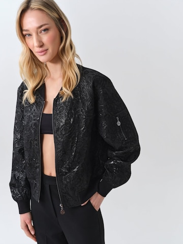 MB by Marta Buzolic - Chaqueta de entretiempo en negro: frente