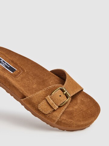 Pepe Jeans Mules 'OBAN BASIC' in Brown