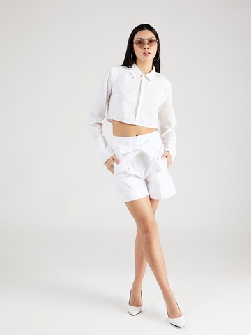 3.1 Phillip Lim Loosefit Shorts in Weiß
