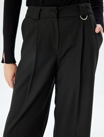 Koton Bootcut Hose in Schwarz